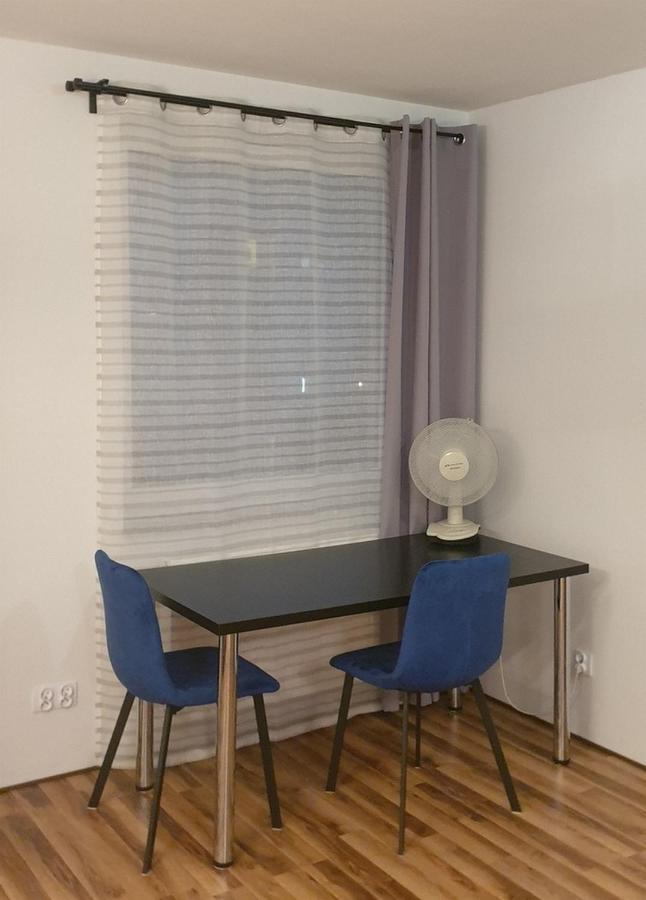 Mini Apartament Krakow Pn / Cracow North Z Parkingiem מראה חיצוני תמונה